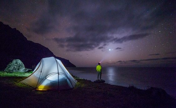 camping wandern nacht sterne